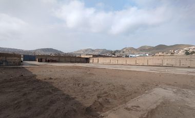 GRAN TERRENO CON 3 FRENTES EN ZONA INDUSTRIAL - VENTANILLA