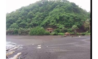 REMATE DE  FINCA EN PLAYA CAMBUTAL LOS SANTOS FRENTE AL MAR