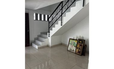 CASA EN VENTA EN EL AREA DE LOCERIA