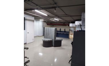 LOCAL COMERCIAL EN VENTA MEGAMALL