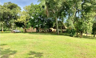 VENTA DE FINCA EN HERRERA, SECTOR OCU A ORILLA DE CARRETERA