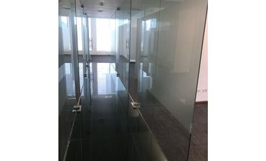 ALQUILO AMPLIA OFICINA DE 300 MTS 2, 2 UNIDADES $6.000!!!!