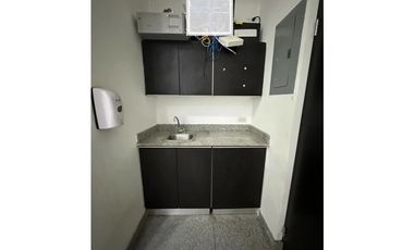 ALQUILO HERMOSA OFICINA A ESTRENAR $1690!!!
