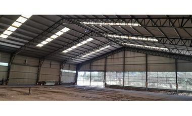 Importante y Único Predio-Galpón 900 m2 a min de Circunvalación