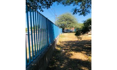 Importante y Único Predio-Galpón 900 m2 a min de Circunvalación