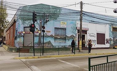 FOCOLARE PROPIEDADES VENDE  3 LOCALES COMERCIALES