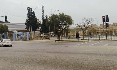 FOCOLARE PROPIEDADES VENDE  3 LOCALES COMERCIALES