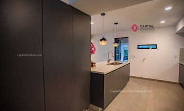 Casa Para oficinas ó notaría en Chapalita una planta, en esquina