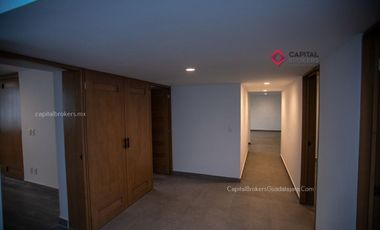 Casa Para oficinas ó notaría en Chapalita una planta, en esquina