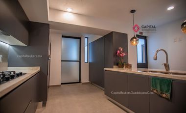 Casa Para oficinas ó notaría en Chapalita una planta, en esquina