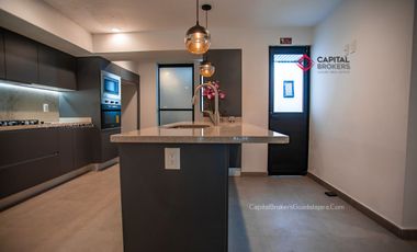 Casa Para oficinas ó notaría en Chapalita una planta, en esquina