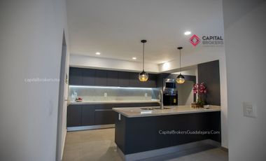 Casa Para oficinas ó notaría en Chapalita una planta, en esquina