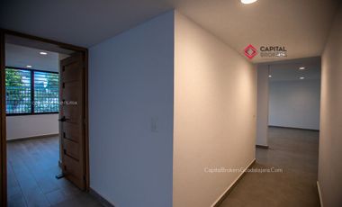 Casa Para oficinas ó notaría en Chapalita una planta, en esquina