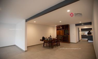 Casa Para oficinas ó notaría en Chapalita una planta, en esquina