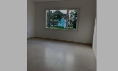 VENDO CHALET 4 AMBIENTES EN SIERRA DE LOS PADRES