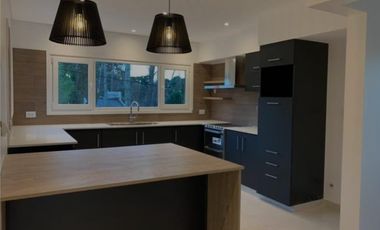 VENDO CHALET 4 AMBIENTES EN SIERRA DE LOS PADRES