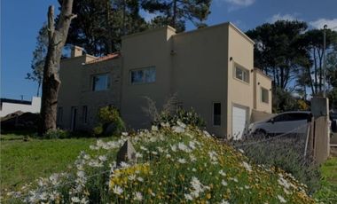 VENDO CHALET 4 AMBIENTES EN SIERRA DE LOS PADRES