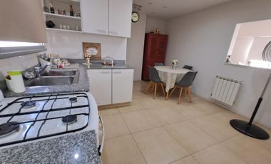 Departamento tres ambientes en venta