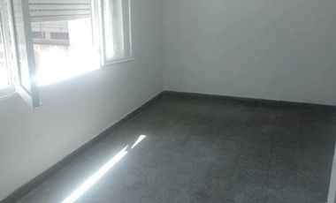 DEPARTAMENTO DE DOS AMBIENTES A MTS ED LA ESTACION DE VILLA ADELINA,