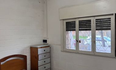 Casa Americana a 2 cuadras de Av Roca