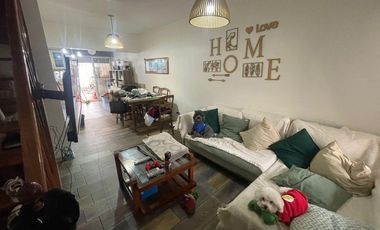 Excelente triplex en centro de San Martin.