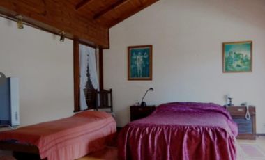 VENDO CASA 7 AMBIENTES