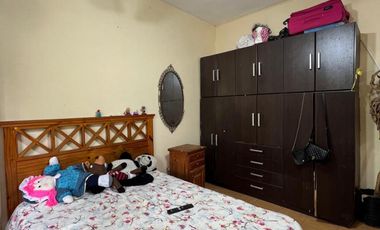 Casa de 4 AMBIENTES en venta