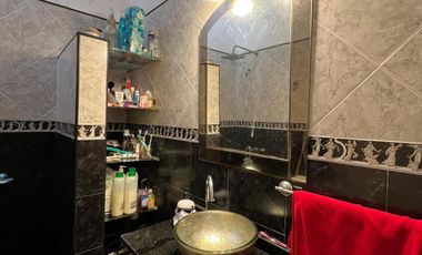 Casa de 4 AMBIENTES en venta