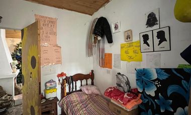 Casa de 4 AMBIENTES en venta