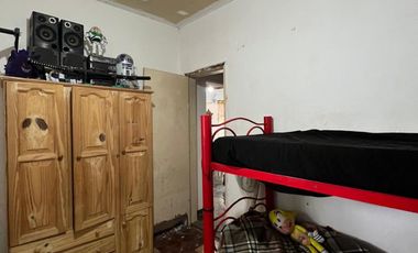 Casa de 4 AMBIENTES en venta