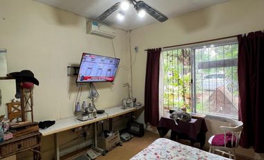 Casa de 4 AMBIENTES en venta