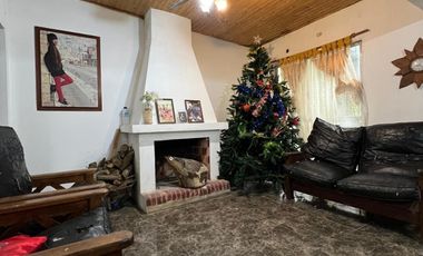 Casa de 4 AMBIENTES en venta
