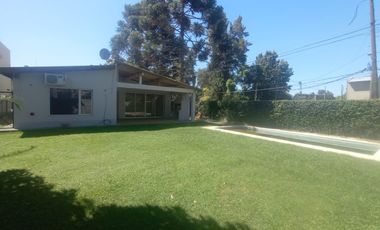 Excelente propiedad 3 ambientes en alquiler,Gobernador Udaondo 4125, &quotRincón de Leloir" (Villa Udaondo) - Ituzaingó
