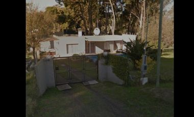 VENDO CASA AMERICANA 3 AMB CON PILETA