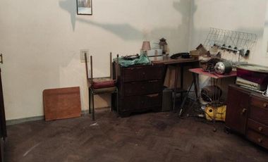 VENTA DE CASA 4 AMBIENTES CON AMPLIO LOTE - LLAVALLOL