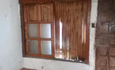 VENTA de propiedad para reciclar CASA al frente y al FONDO
