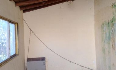 VENTA de propiedad para reciclar CASA al frente y al FONDO