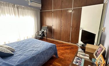 VENTA - CASA 4 AMBIENTES CON COCHERA Y GALPON - VILLA MADERO