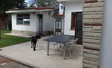 EXCELENTE CHALET 6 AMBIENTES