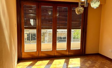 VENTA - CASA CON GALPON o LOCAL COMERCIAL - VILLA MADERO