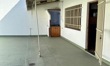 VENTA - CASA CON GALPON o LOCAL COMERCIAL - VILLA MADERO