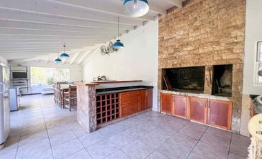 Venta de casa en Echeverria del lago- Canning