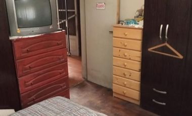 Casa y 2 locales en venta, ideal constructor.