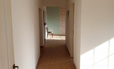 Excelente Casa 3 Ambientes EN ALQUILER, Villanueva 2800, Castelar
