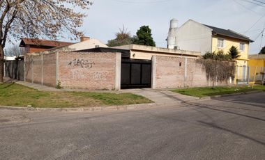 Excelente Casa 3 Ambientes EN ALQUILER, Villanueva 2800, Castelar