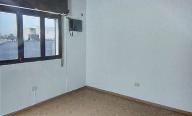 PRECIOSO PH EN VENTA SOBRE AV. LOPEZ Y PLANES - EXCELENTE UBICACIÓN. IMPERDIBLE