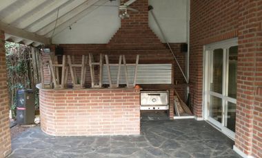 MAJESTUOSA CASA EN VENTA en VILLA ELISA- PROVINCIA DE BUENOS AIRES