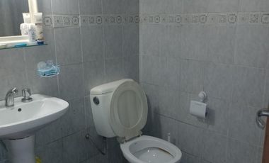 LOCAL CON DEPTO AL FDO.