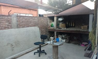 LOCAL CON DEPTO AL FDO.