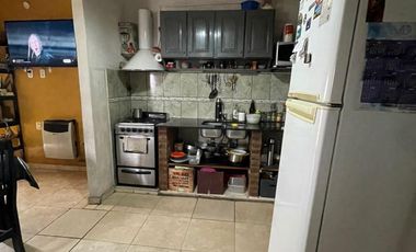 Casa de tres ambientes a la venta en José C Paz, APTO CREDITO